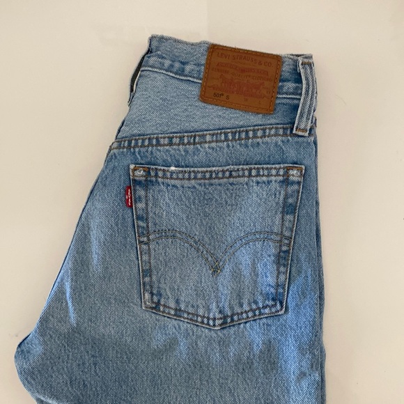 Levi’s 501 Short - Picture 1 of 4